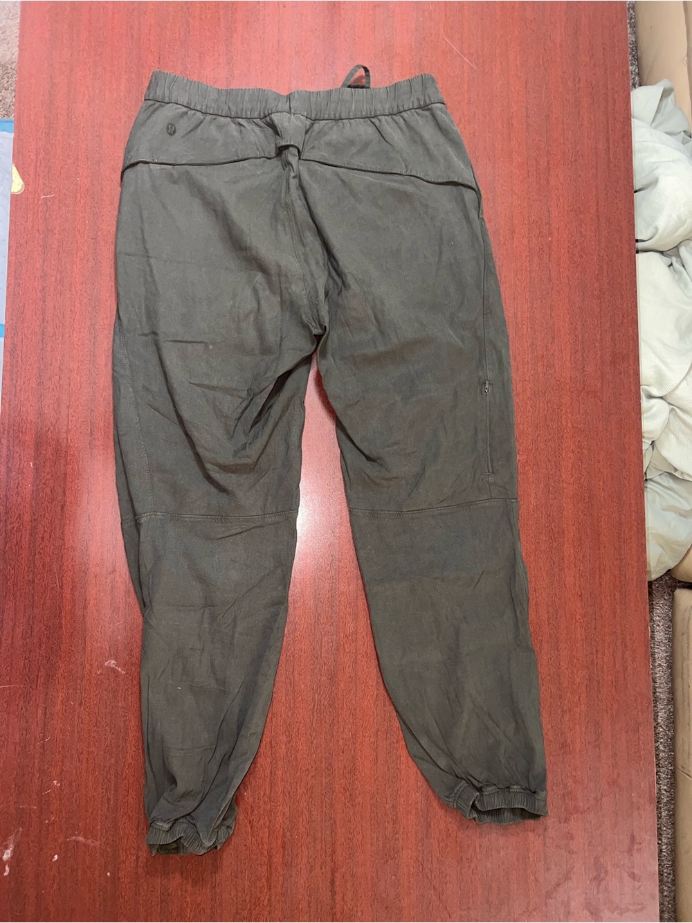 Lululemon Essential Affinity Mid Rise Jogger - Picture 6 of 7
